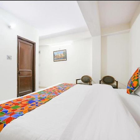 Hotel Gt International Tājganj Exterior foto