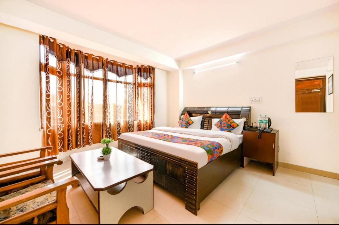 Hotel Gt International Tājganj Exterior foto