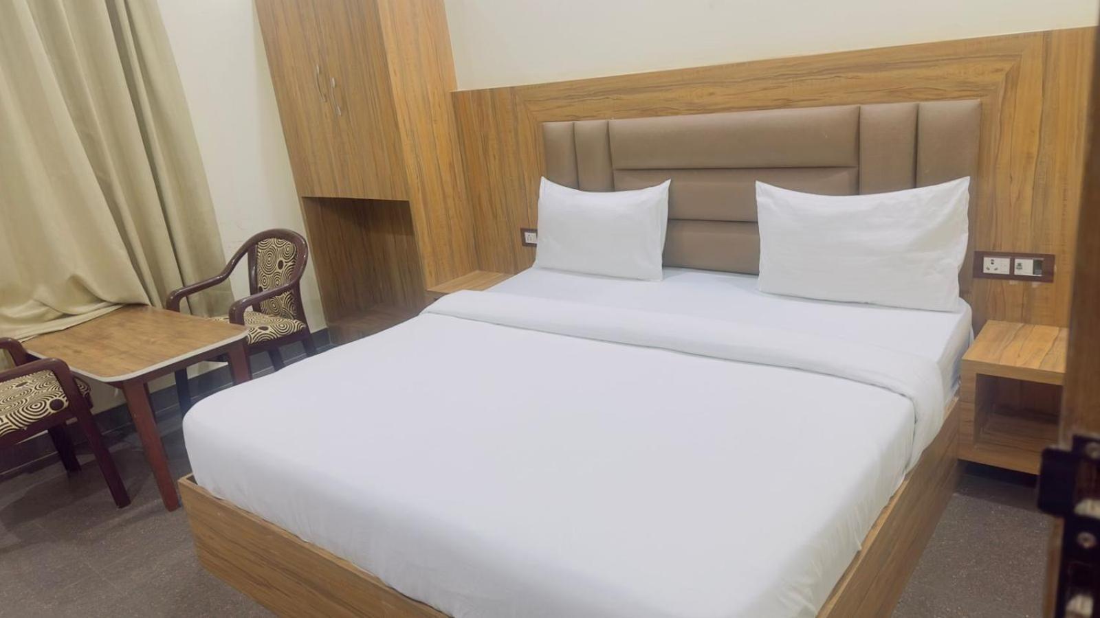 Hotel Gt International Tājganj Exterior foto